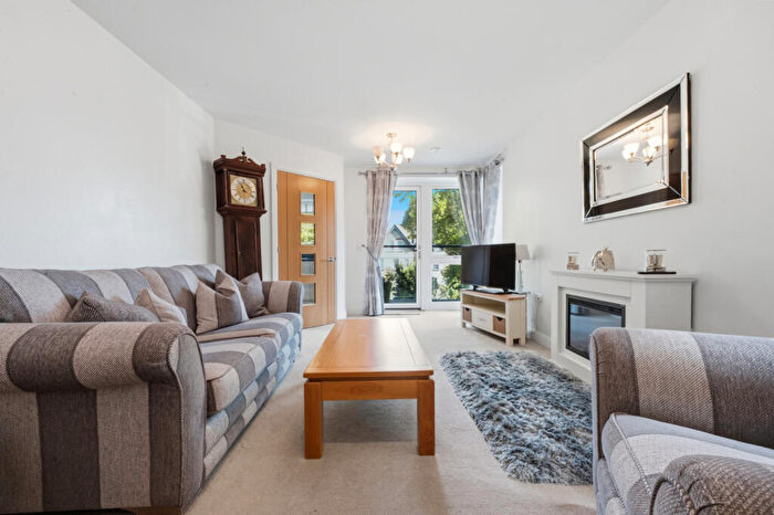 2 Bedroom Flat For Sale In Freeman House, Keepers Close, Canterbury, CT1