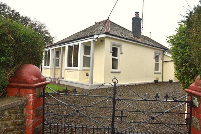 4 Bedroom Bungalow For Sale In Llys Alaw, Ffostrasol, SA44