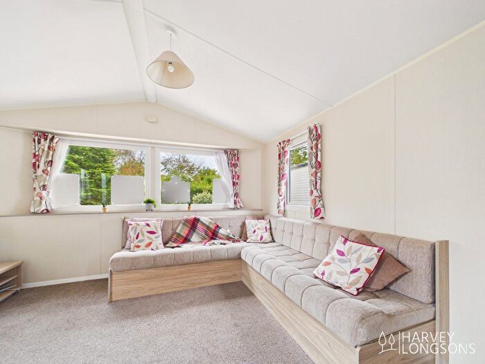 2 Bedroom Mobile/park Home For Sale In Stanford Bishop, Worcester, WR6