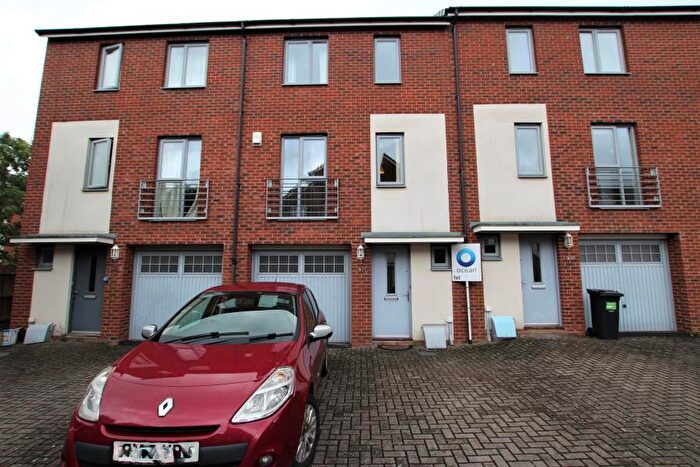 6 Bedroom Terraced House To Rent In Great Copsie Way - Stoke Gifford, BS16