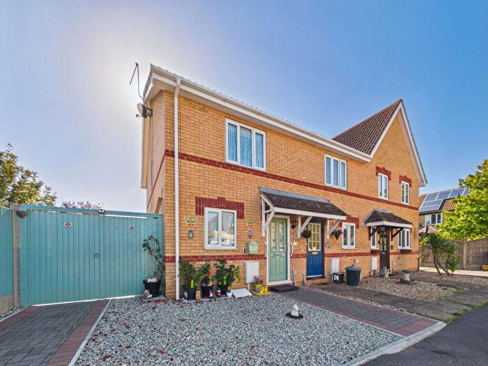 2 Bedroom Terraced House For Sale In Honeysuckle Way, Broomfield, CT6