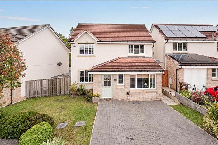 4 Bedroom Detached House For Sale In Easter Langside Drive, Dalkeith, EH22