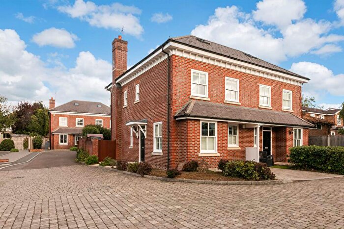 4 Bedroom Semi-Detached House For Sale In Clemson Mews, Epsom, KT17