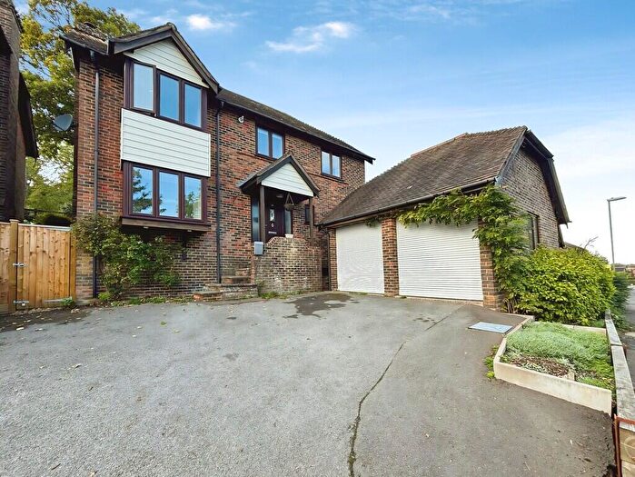 4 Bedroom Detached House To Rent In Normandy Way, Fordingbridge, SP6