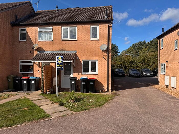 2 Bedroom Property For Sale In Diddington Close, Bletchley, Milton Keynes, Buckinghamshire, MK2