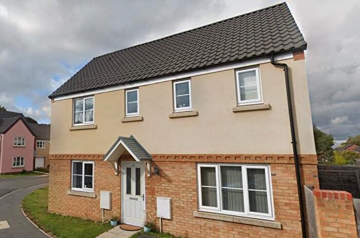 3 Bedroom Semi-Detached House To Rent In Bolton Road, Sprowston, Norwich, NR7