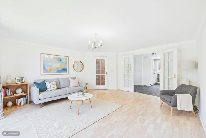 2 Bedroom Flat For Sale In St. Chads Wharf, York, North Yorkshire, YO23