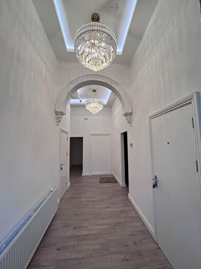 1 Bedroom Flat To Rent In North Park Road, Bradford, BD9