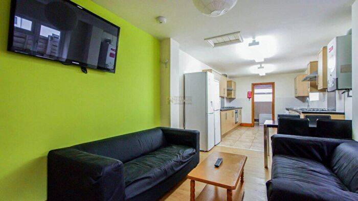 6 Bedroom Terraced House To Rent In Hubert Road, Selly Oak, Birmingham, B29