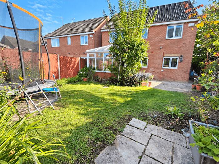 4 Bedroom Detached House To Rent In Kings Park Drive, Binley, Coventry, CV3