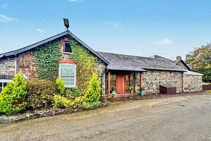 1 Bedroom Semi-Detached House For Sale In Carreg Llwyd Place, South Street, Rhayader, Powys, LD6