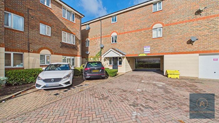2 Bedroom Flat To Rent In Quarles Park Road, Chadwell Heath, RM6