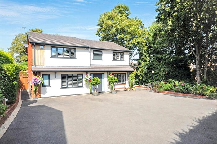 4 Bedroom Detached House For Sale In Goms Mill Road, Stoke-On-Trent, ST3