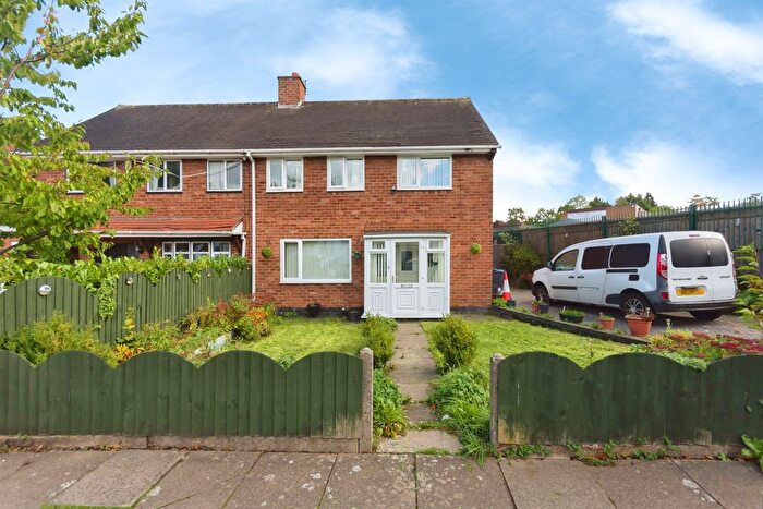 3 Bedroom Semi-Detached House For Sale In Offmoor Road, Birmingham, B32