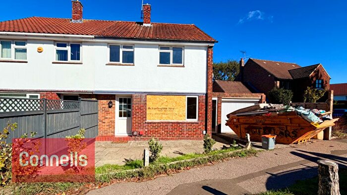 3 Bedroom Property To Rent In Lambs Farm Road, Horsham, RH12
