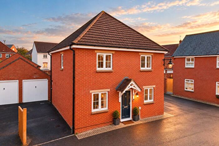 3 Bedroom Detached House For Sale In Jubilee Road, Devizes, Wiltshire, SN10