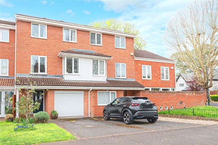 4 Bedroom Terraced House For Sale In Spencer Road, Twickenham, TW2