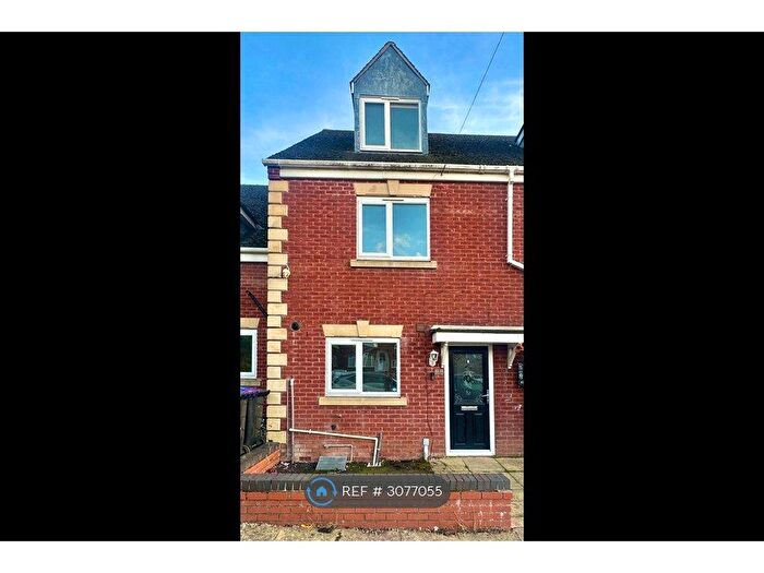 4 Bedroom Terraced House To Rent In Stonehouse Court, Bridgnorth, WV16