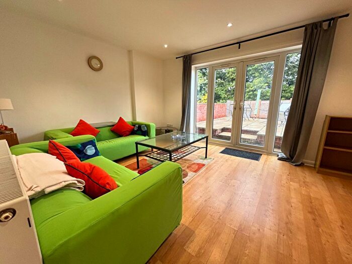 5 Bedroom Terraced House To Rent In Portland Street, Exeter, EX1