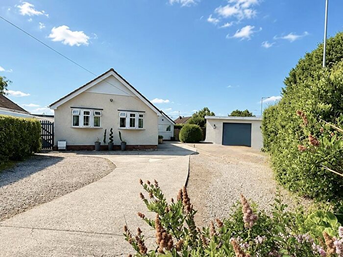 3 Bedroom Detached Bungalow For Sale In Bron Y Gaer, Deganwy, LL31