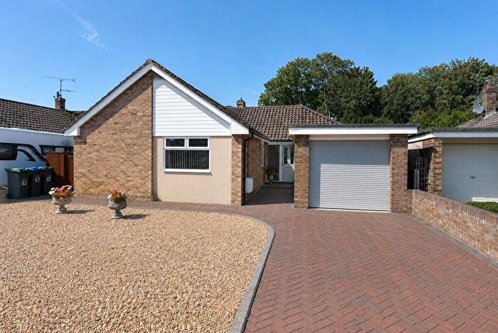 4 Bedroom Bungalow For Sale In Catherine Crescent, Downton, Salisbury, Wiltshire, SP5