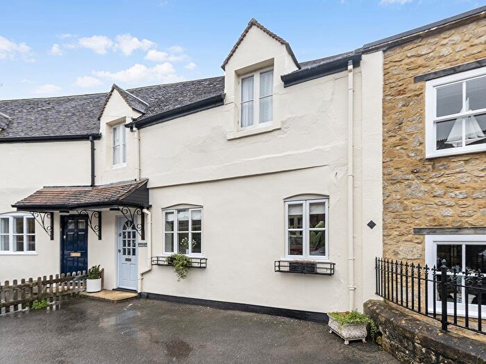 3 Bedroom Terraced House For Sale In South Street, Sherborne, DT9