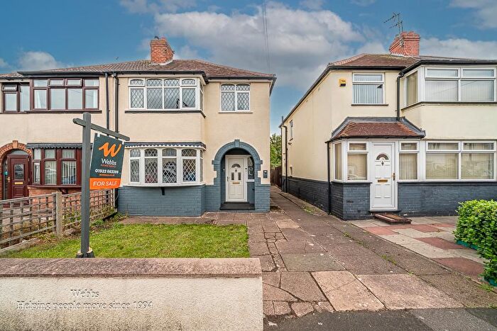 3 Bedroom Semi-Detached House For Sale In Collins Road, Wednesbury, WS10