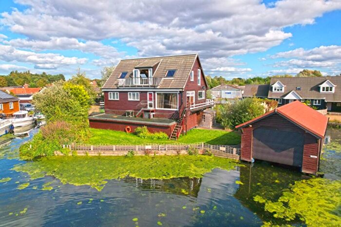 3 Bedroom Detached House For Sale In Hoveton, NR12
