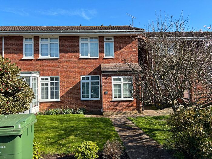 2 Bedroom End Of Terrace House For Sale In Marden, Kent, TN12