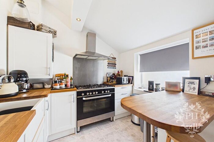 2 Bedroom Terraced House For Sale In High Street West, Redcar, TS10