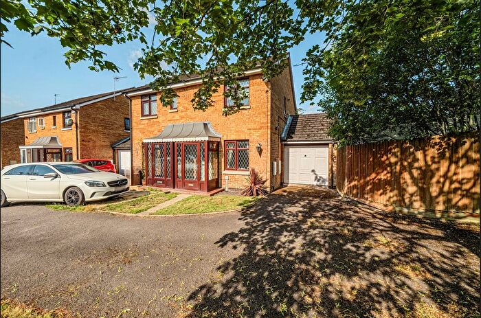 2 Bedroom Semi-Detached House For Sale In Rochford Court, Shirley, Solihull, West Midlands, B90