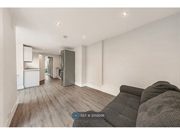 5 Bedroom Terraced House To Rent In Hollydale Road, London, SE15
