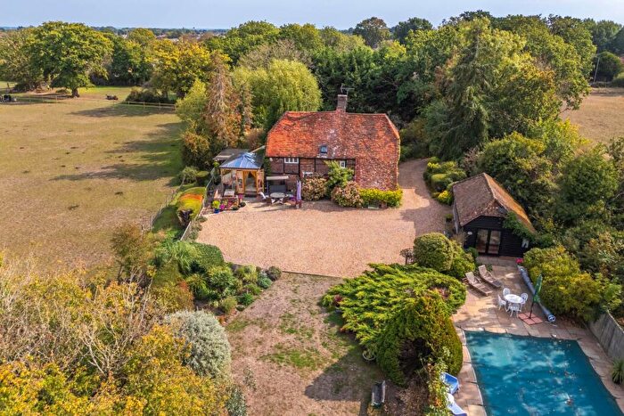 3 Bedroom Detached House For Sale In Kiln Lane, Tilehurst, Reading, RG31