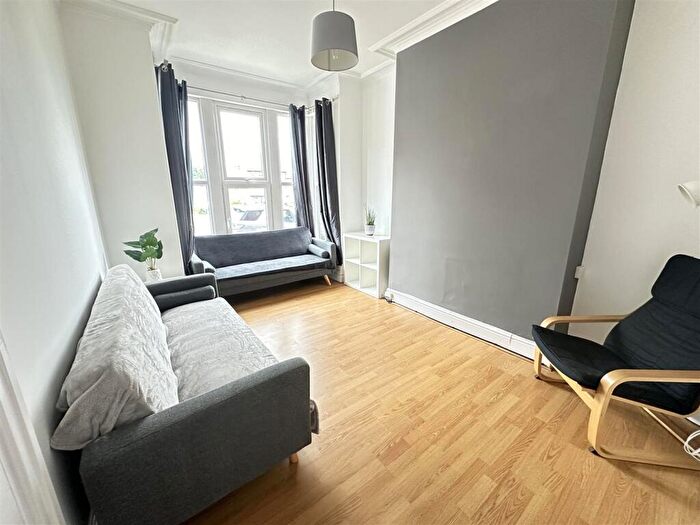 5 Bedroom Terraced House To Rent In Hartley Crescent, Woodhouse, Leeds, West Yorkshire, LS6