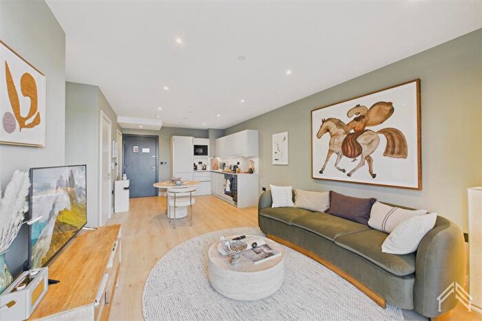 Apartment To Rent In Aerodrome Road, Colindale | London, NW9