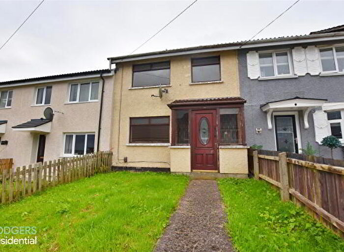 3 Bedroom Terrace House To Rent In Forthriver Park, Belfast, BT13