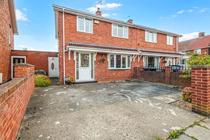3 Bedroom Semi-Detached House For Sale In Feetham Avenue, Darlington, DL1