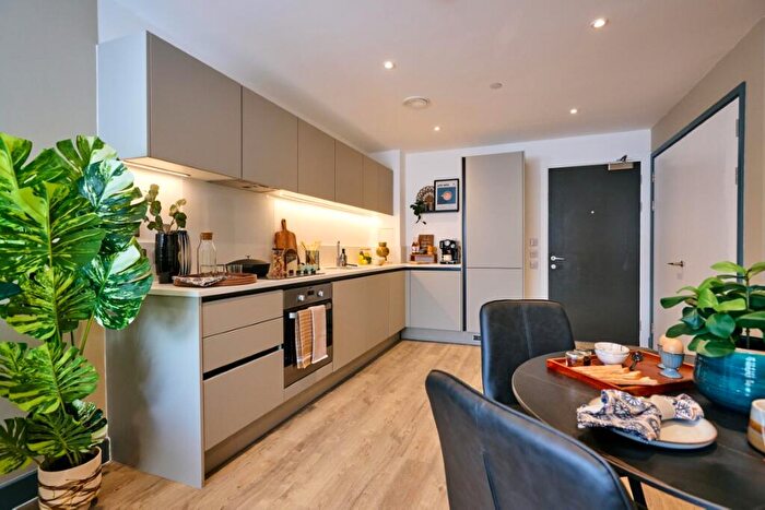 2 Bedroom Apartment To Rent In The Barnum, Nottingham Nottingham, NG2