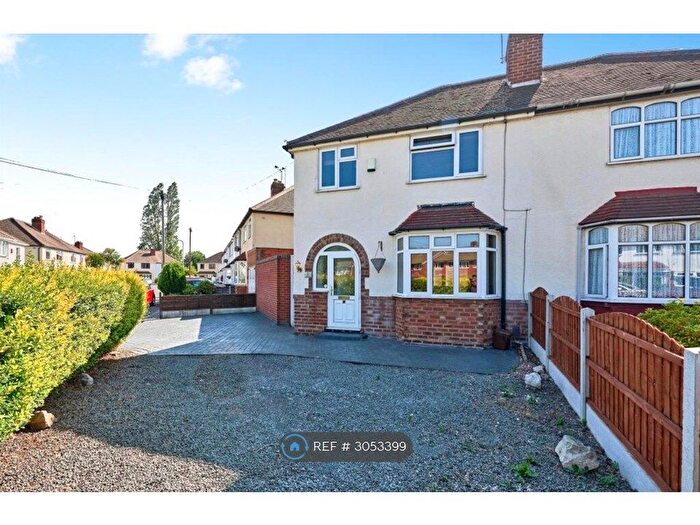 3 Bedroom Semi-Detached House To Rent In Maple Avenue, Wednesbury, WS10