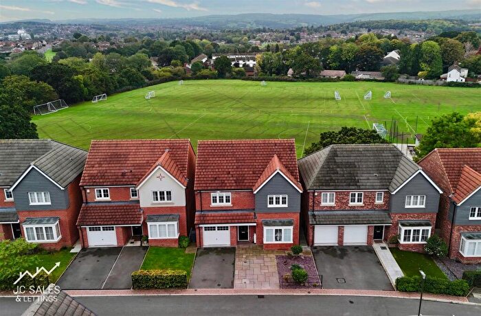 4 Bedroom Detached House For Sale In Eyre Chapel Rise, Newbold, Chesterfield, S41
