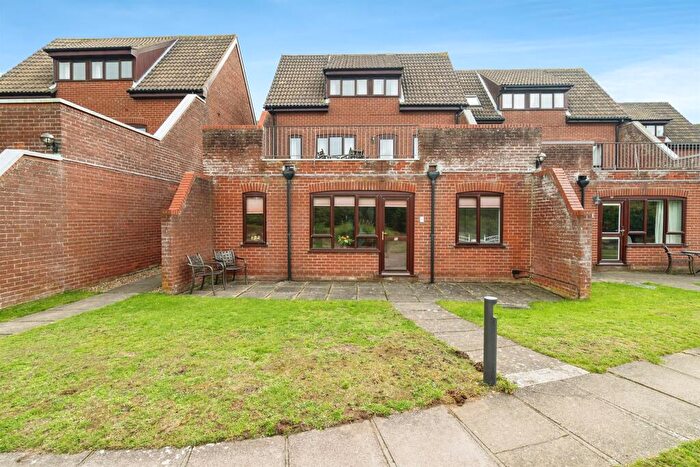 2 Bedroom Apartment For Sale In Overstrand Road, Cromer, NR27