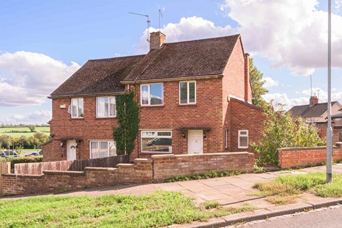 3 Bedroom Semi-Detached House For Sale In Edgar Road, Kettering, NN16