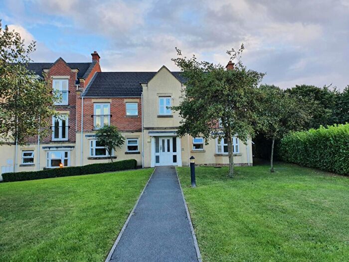 2 Bedroom Apartment To Rent In Whitehall Green, LS12