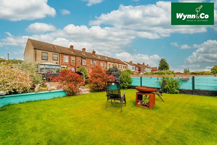 2 Bedroom End Of Terrace House For Sale In Wakefield Road, Streethouse, Pontefract, WF7