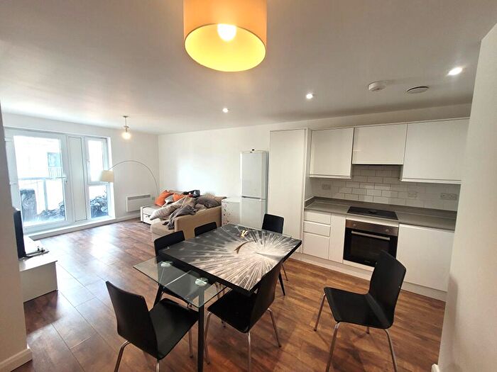 2 Bedroom Apartment To Rent In Stoke Road, SL2