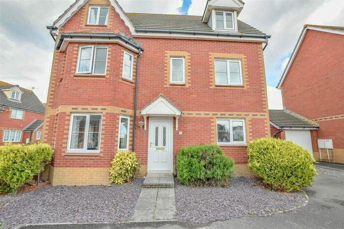 6 Bedroom Detached House For Sale In Heol Eryr Mor, Barry, CF62