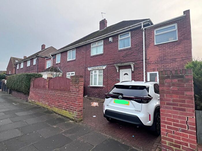 4 Bedroom Flat To Rent In Netherby Drive, Newcastle Upon Tyne, NE5