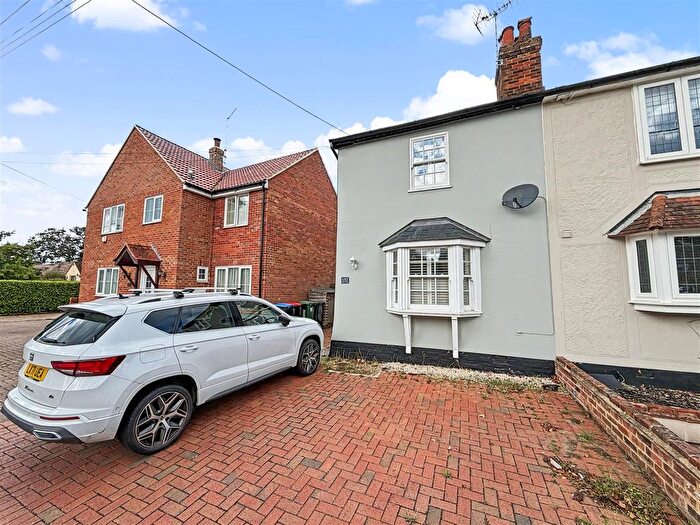 2 Bedroom Semi-Detached House For Sale In London Road, Braintree, CM77
