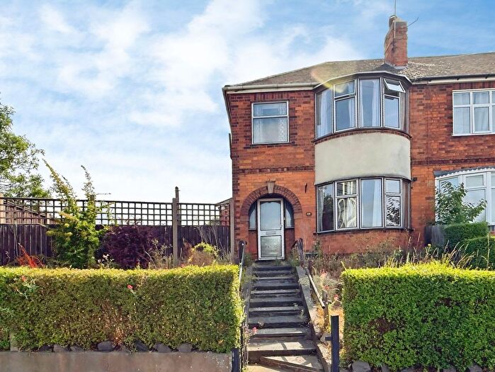 3 Bedroom Terraced House For Sale In New Street, Oadby, LE2
