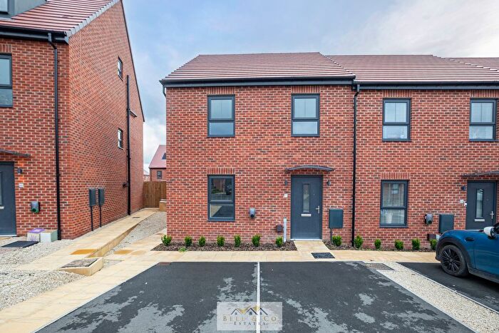 3 Bedroom End Of Terrace House For Sale In Wayfaring Walk, Kiveton Park, Sheffield, S26